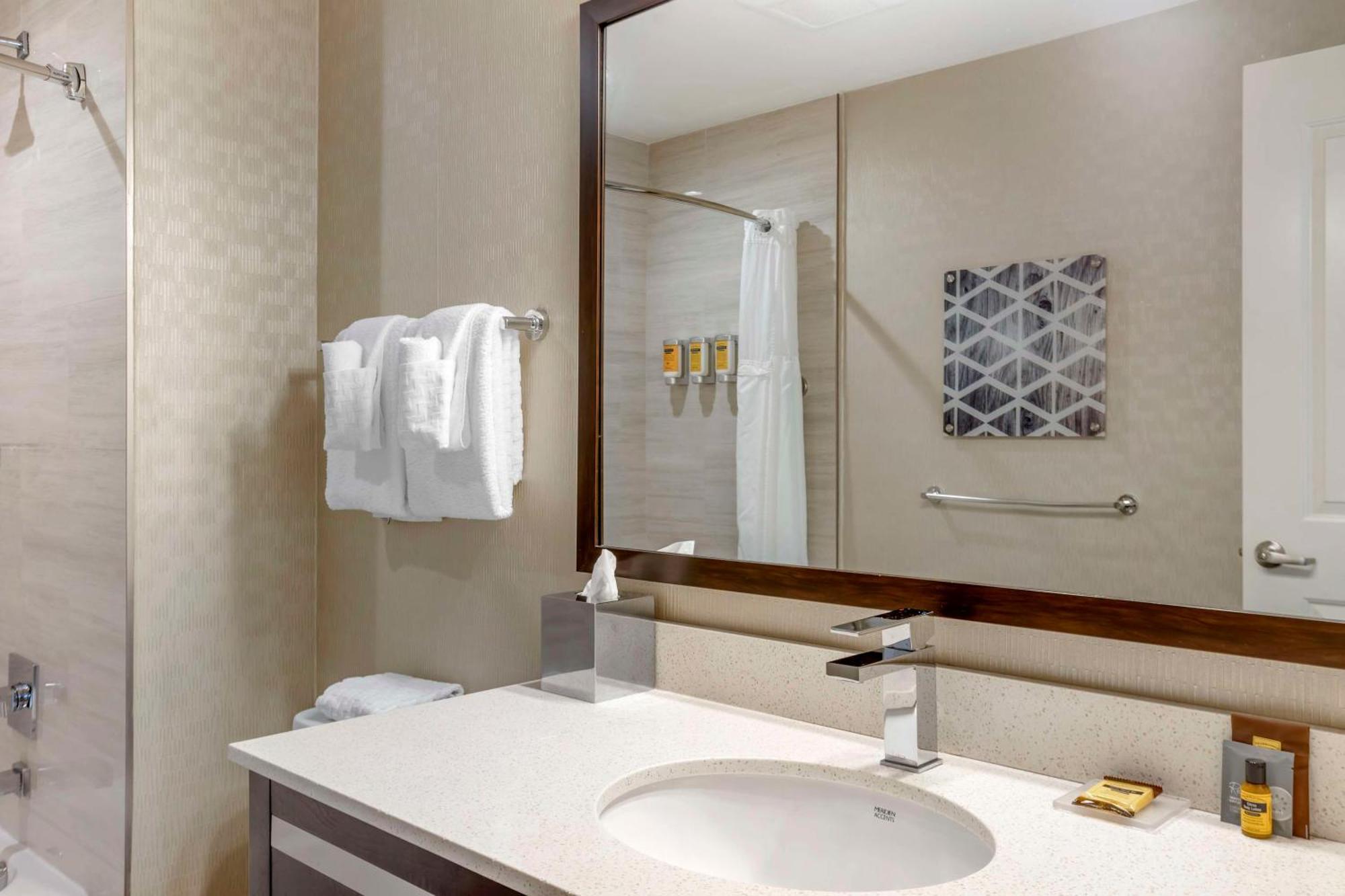 Best Western Plus Philadelphia-Pennsauken Hotel Черри-Хилл Экстерьер фото
