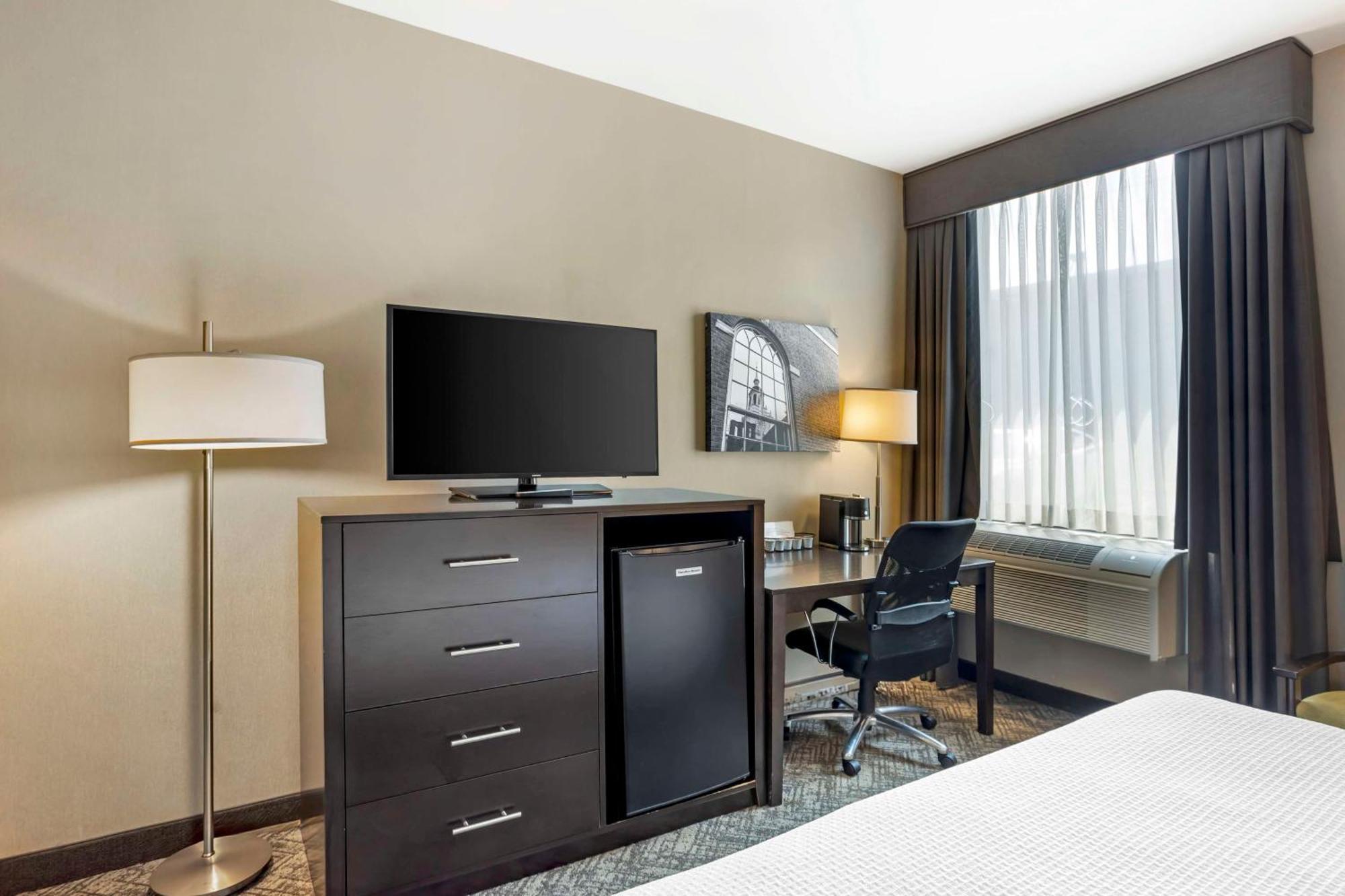 Best Western Plus Philadelphia-Pennsauken Hotel Черри-Хилл Экстерьер фото